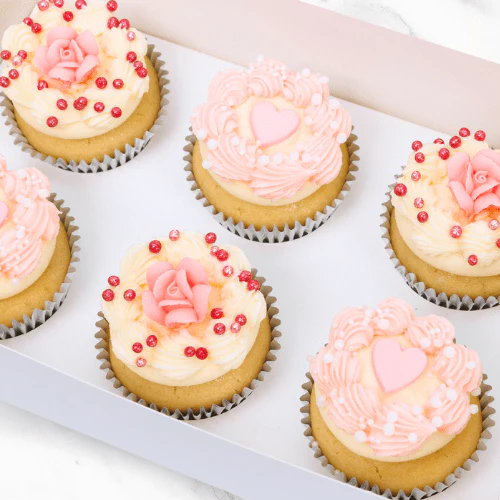 Vintage Charm Cupcakes